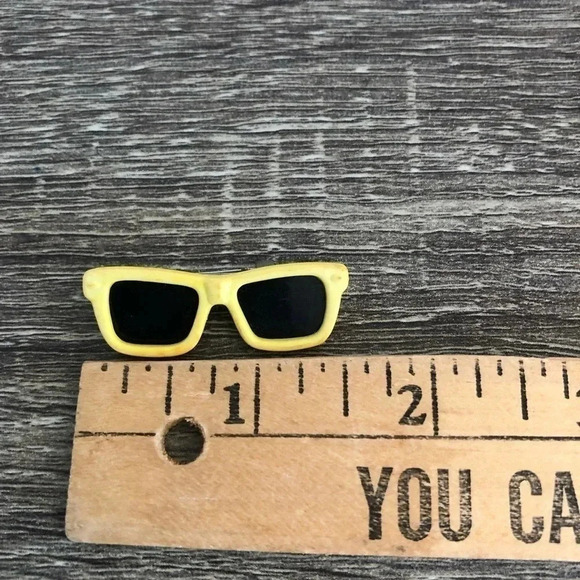 Vtg Pair of  Pins - Picture 10 of 10